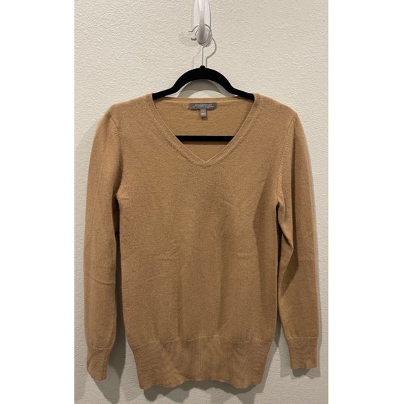 NEIMAN MARCUS THE CASHMERE COLLECTION Tan V-Neck Sweater - Picture 1 of 3